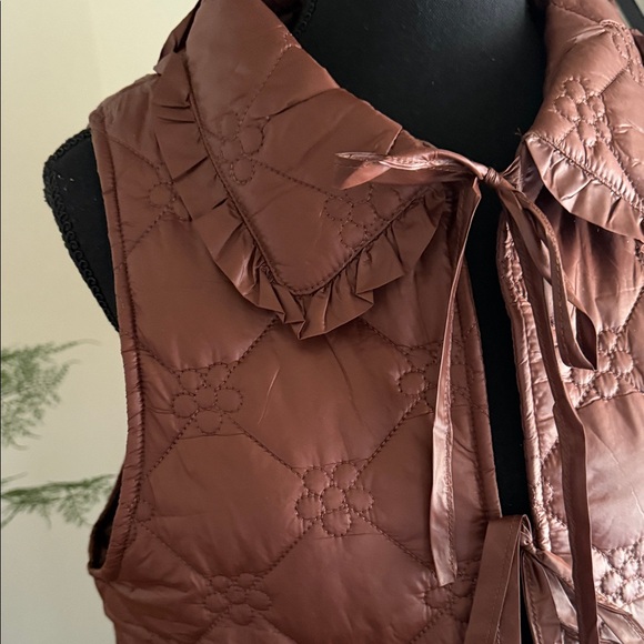 Doe & Rae Brown Quilted Tie-Front Vest medium - Picture 2 of 11